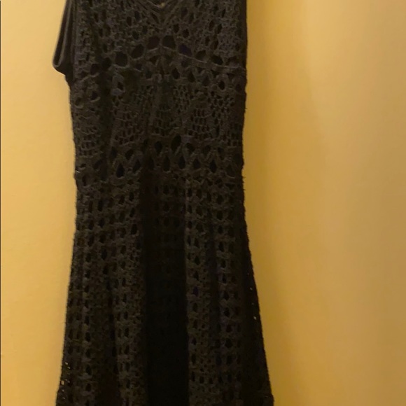 Sleeveless Crochet Black Dress - Picture 3 of 9